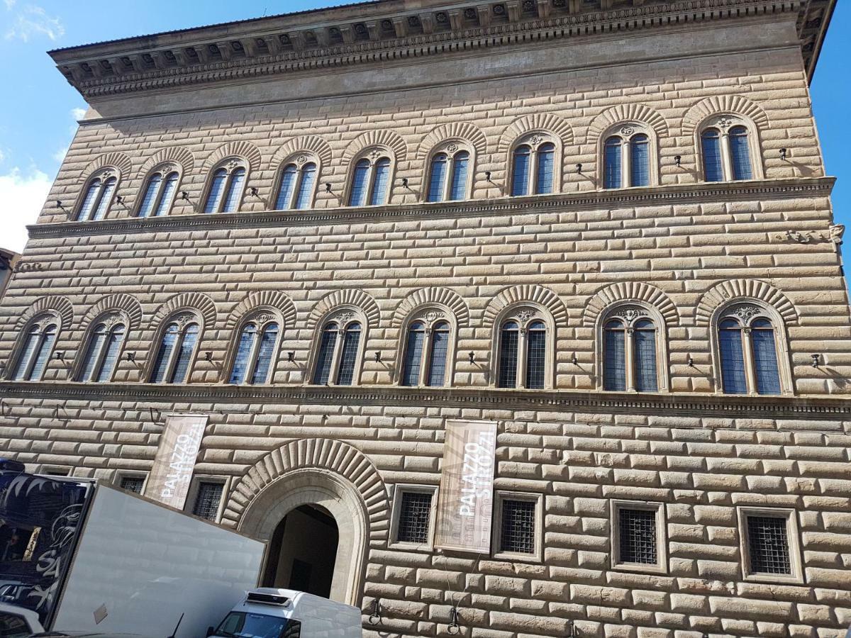 Duomo Luxury Apartment "Palazzo Del Re" ฟลอเรนซ์ ภายนอก รูปภาพ