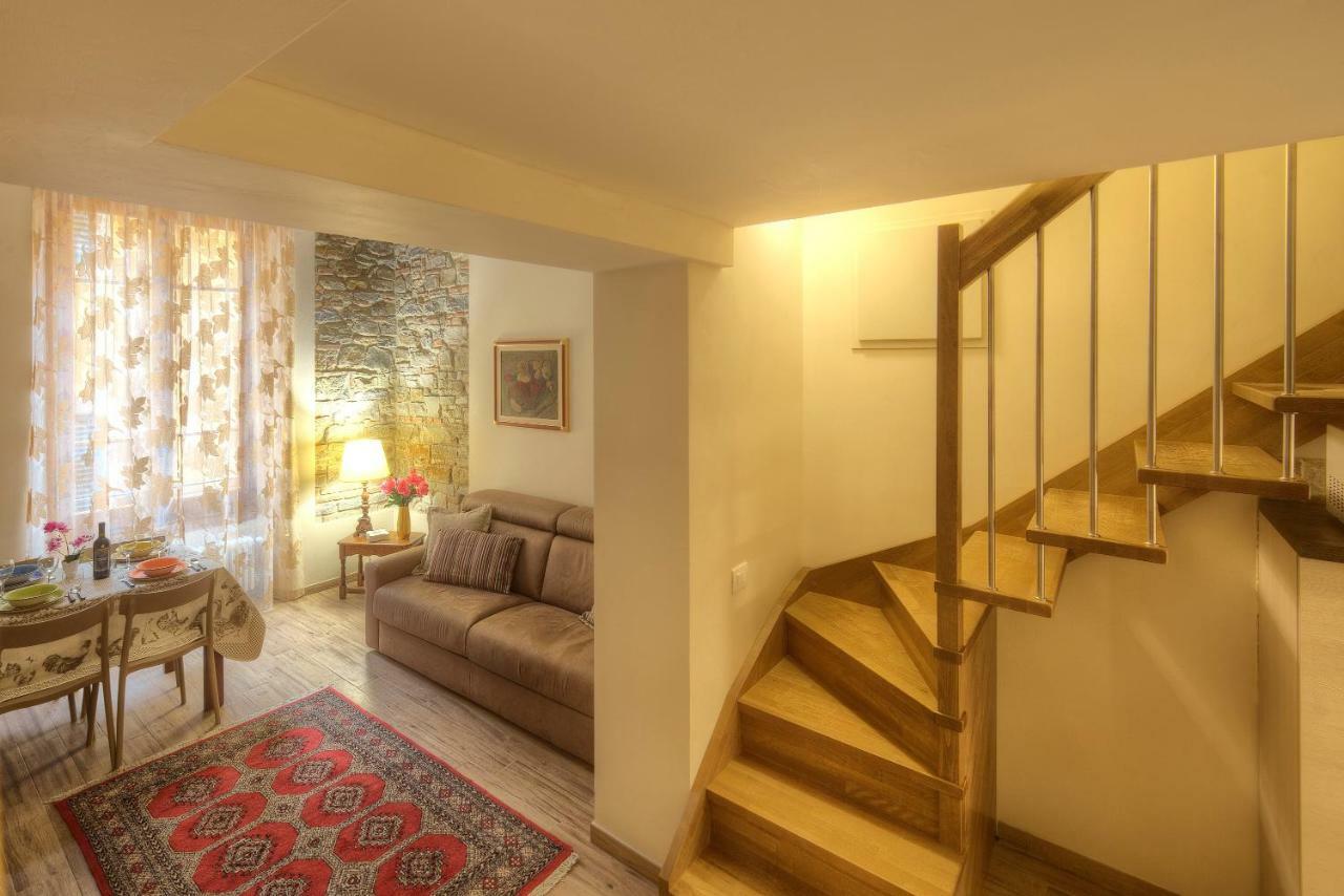 Duomo Luxury Apartment "Palazzo Del Re" ฟลอเรนซ์ ภายนอก รูปภาพ