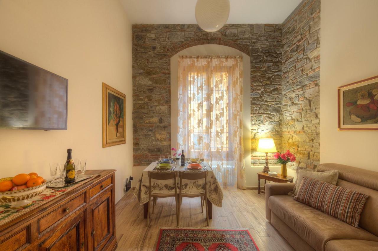 Duomo Luxury Apartment "Palazzo Del Re" ฟลอเรนซ์ ภายนอก รูปภาพ