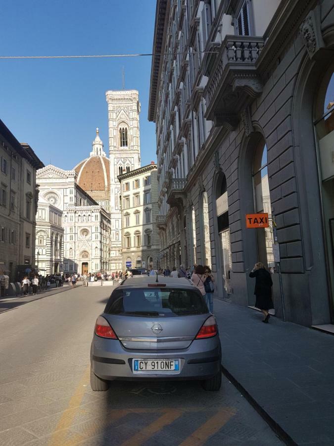 Duomo Luxury Apartment "Palazzo Del Re" ฟลอเรนซ์ ภายนอก รูปภาพ